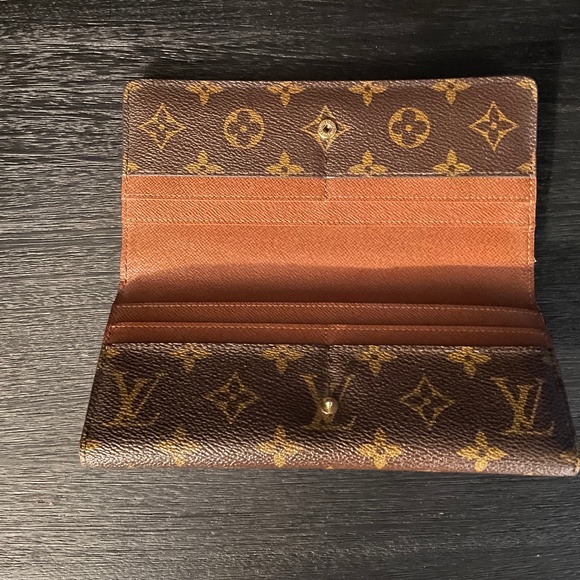 Louis Vuitton Monogram Long Wallet - Picture 6 of 9